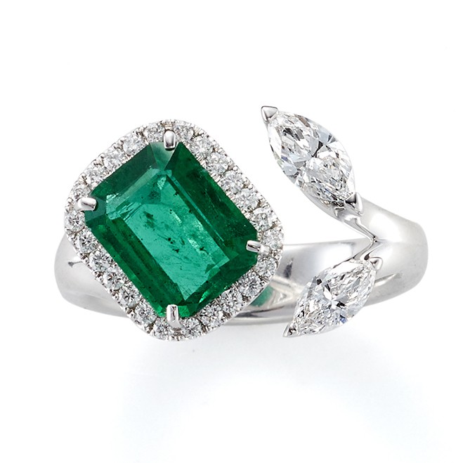 18K Emerald Diamond Offset Ring